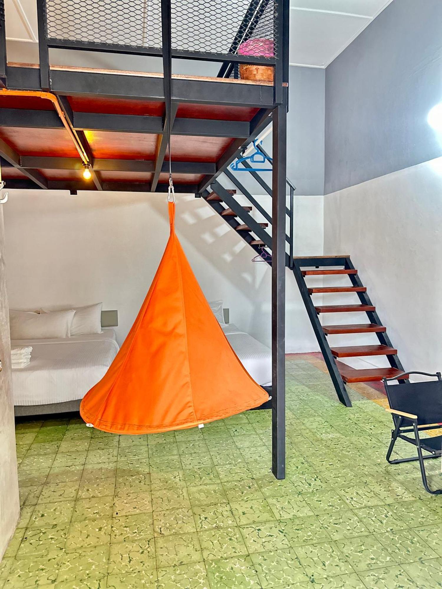 Ardour Lodge "A" Wing Танджунг Бунга Екстериор снимка